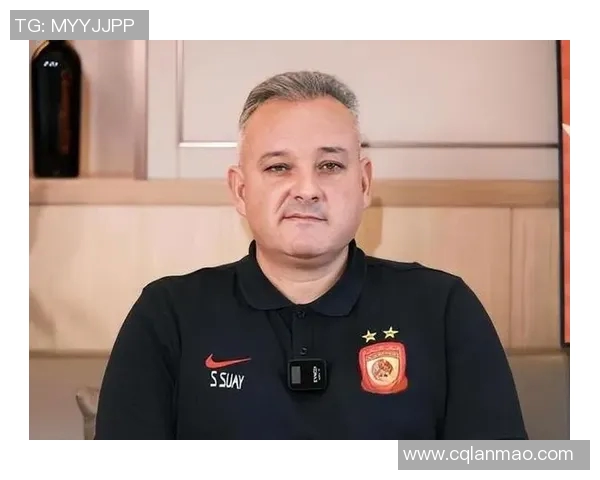 新疆空降足球明星是谁引发热议他的成就与影响力备受关注